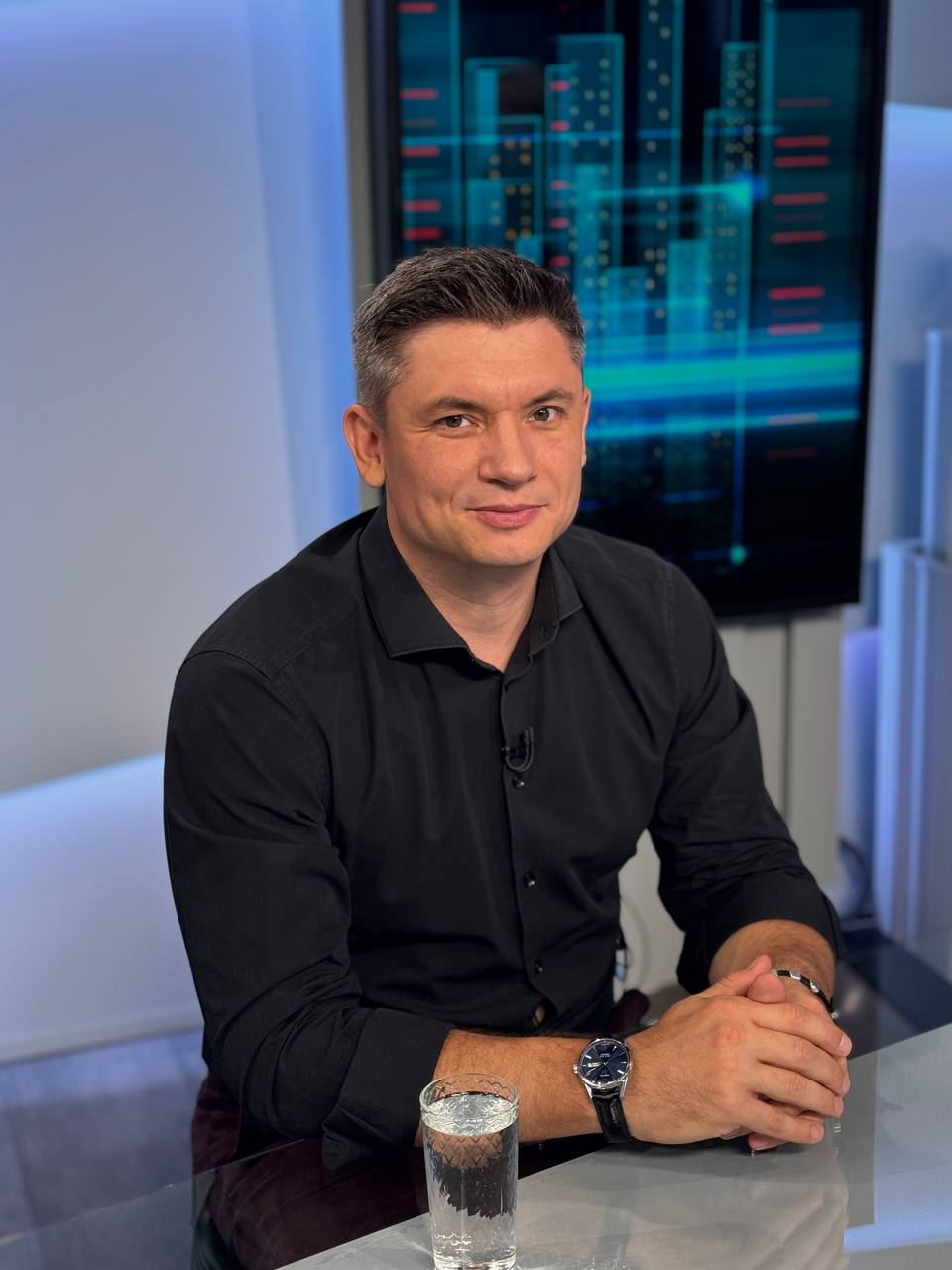 Виктор Богомазов на съёмках программы РБК